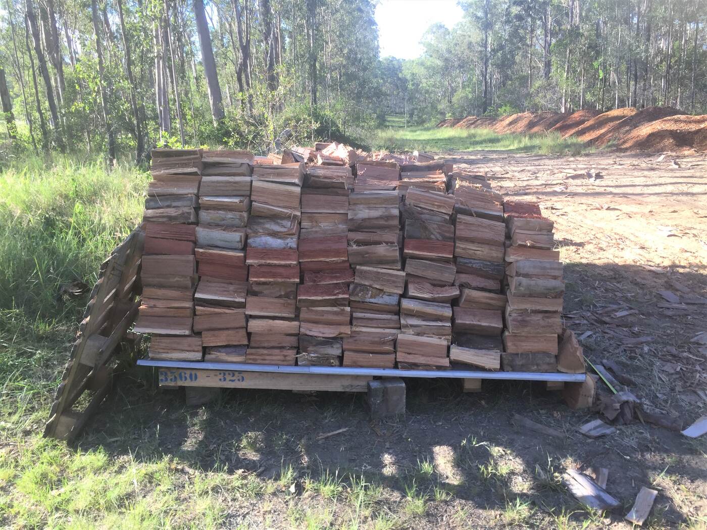 Your wood cut split for firewood - Gympie Stump Grinding